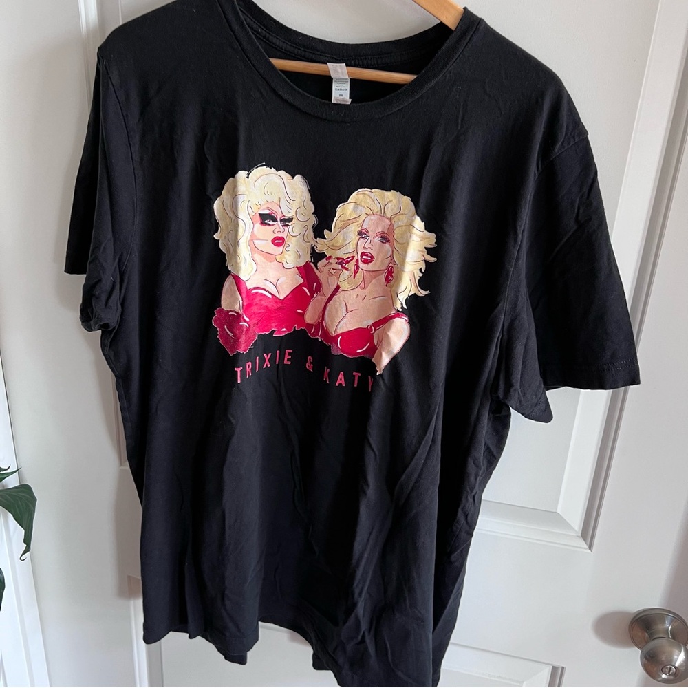 Trixie & Katya drag merch XXL